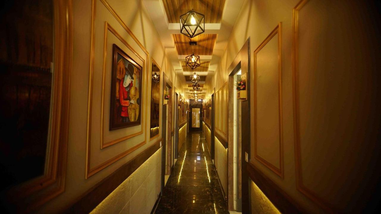 Hotel Soluxe Yamunānagar Eksteriør bilde
