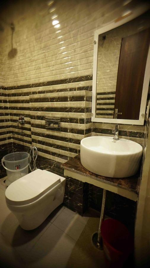 Hotel Soluxe Yamunānagar Eksteriør bilde