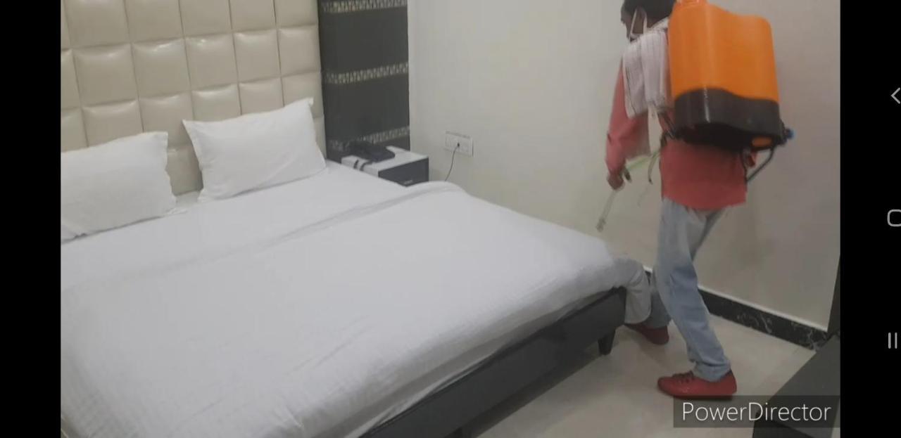 Hotel Soluxe Yamunānagar Eksteriør bilde